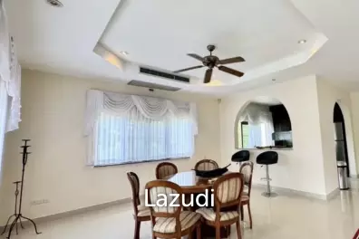 STUART PARK 2 : Quality 4 Bed Pool Villa