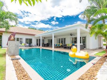 Great Value 4 Bed Pool Villa