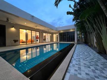 Pool Villa for Sale at Palm Lakeside