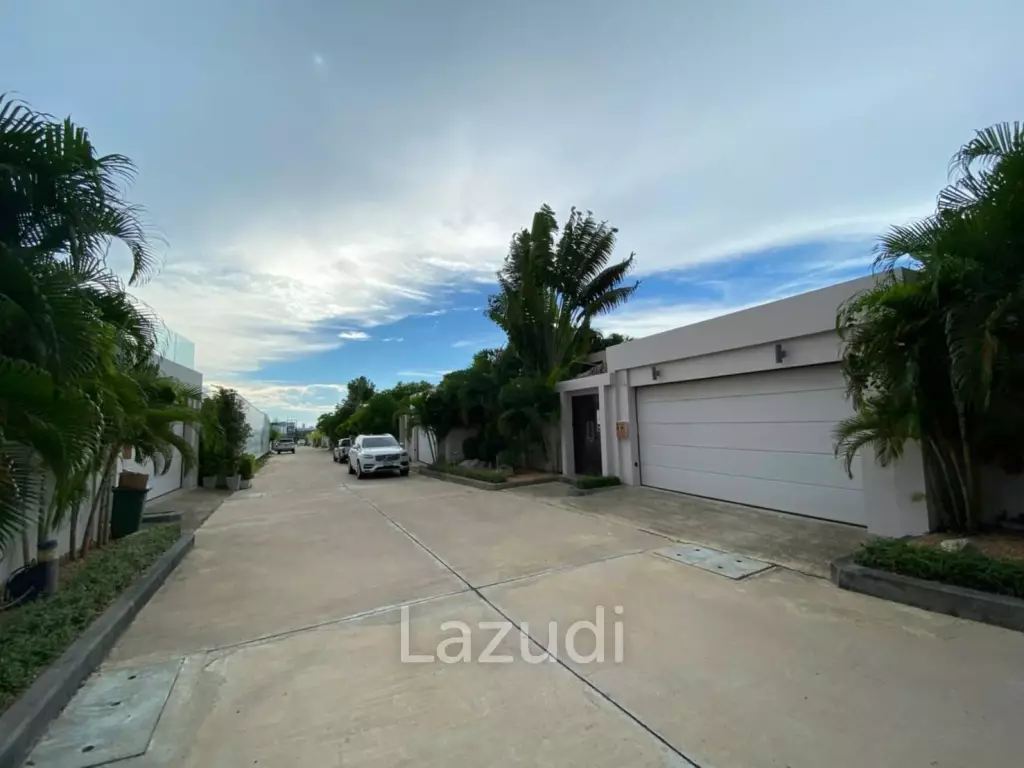 Pool Villa for Sale at Palm Lakeside