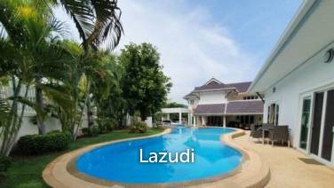 4 Bed 4 Bath Villa For Sale