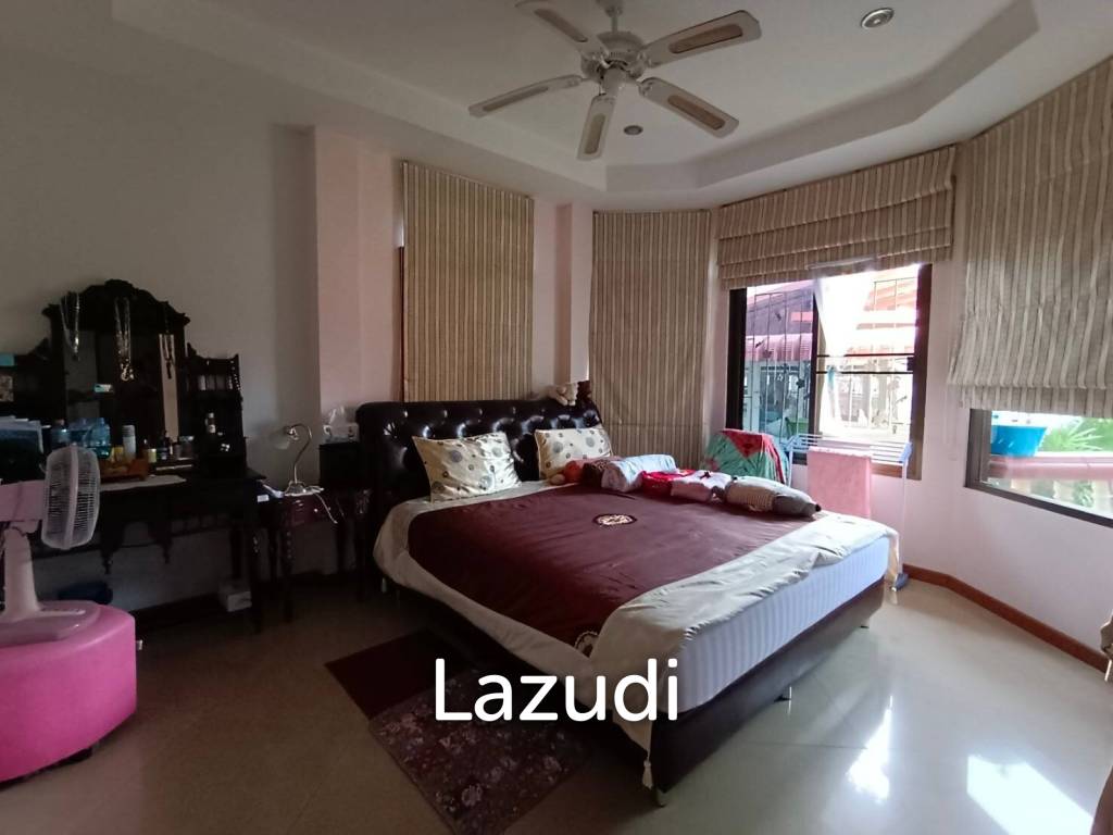 Pool Villa for Sale in Marbprachan