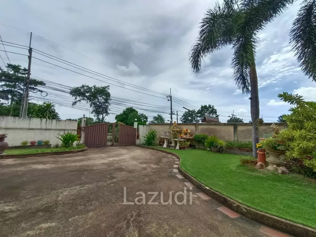 Pool Villa for Sale in Marbprachan