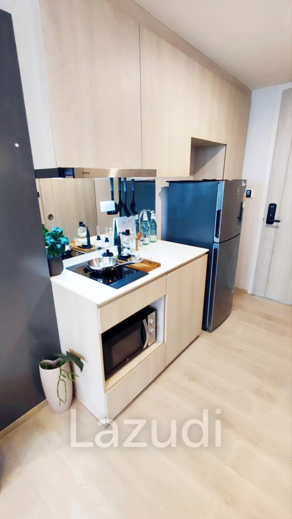 Hot Deal ! Studio Reference Sathorn - Wongwianyai