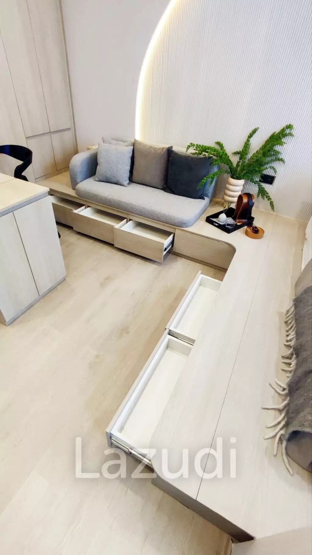 Hot Deal ! Studio Reference Sathorn - Wongwianyai