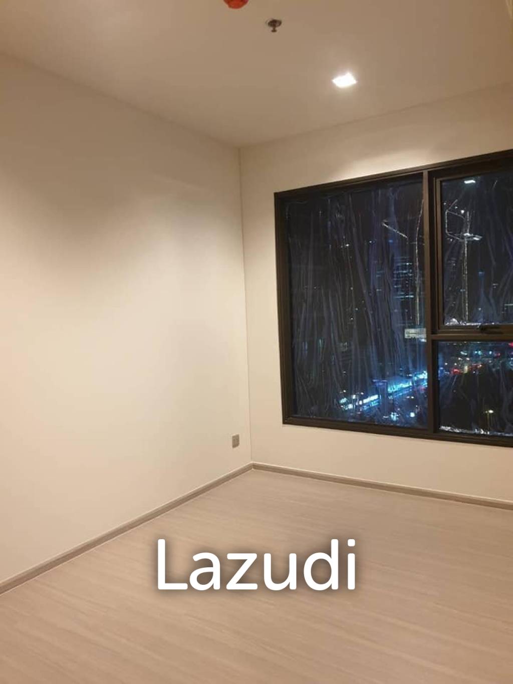 2 Bed 2 Bath 58 SQ.M LIFE Asoke - Rama 9