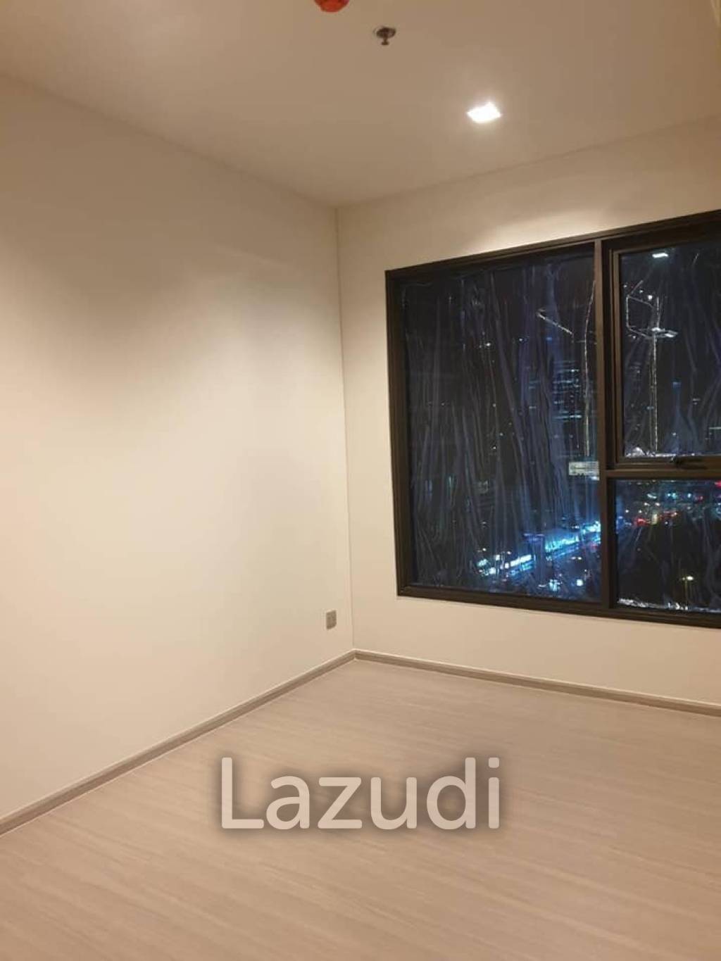 2 Bed 2 Bath 58 SQ.M LIFE Asoke - Rama 9