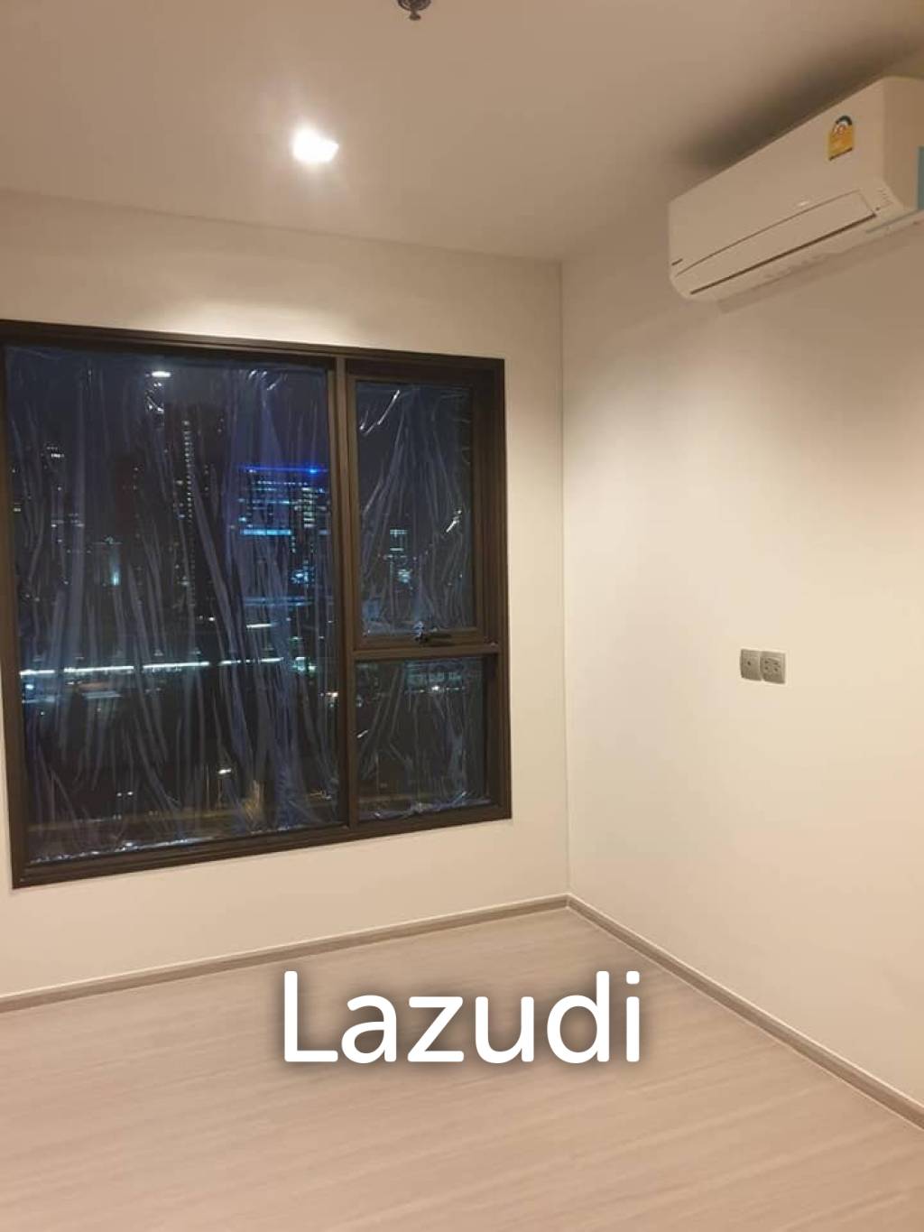 2 Bed 2 Bath 58 SQ.M LIFE Asoke - Rama 9