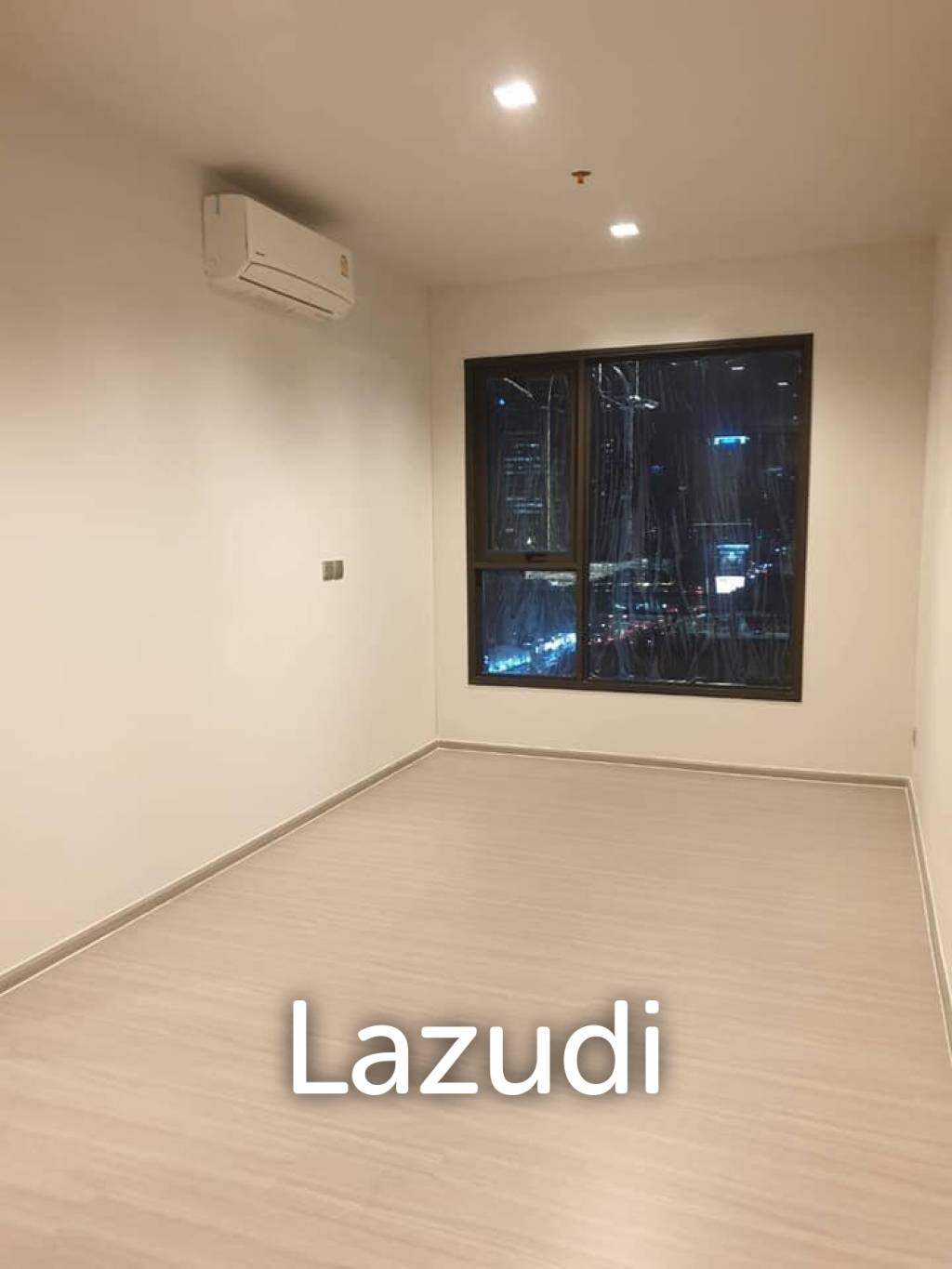 2 Bed 2 Bath 58 SQ.M LIFE Asoke - Rama 9