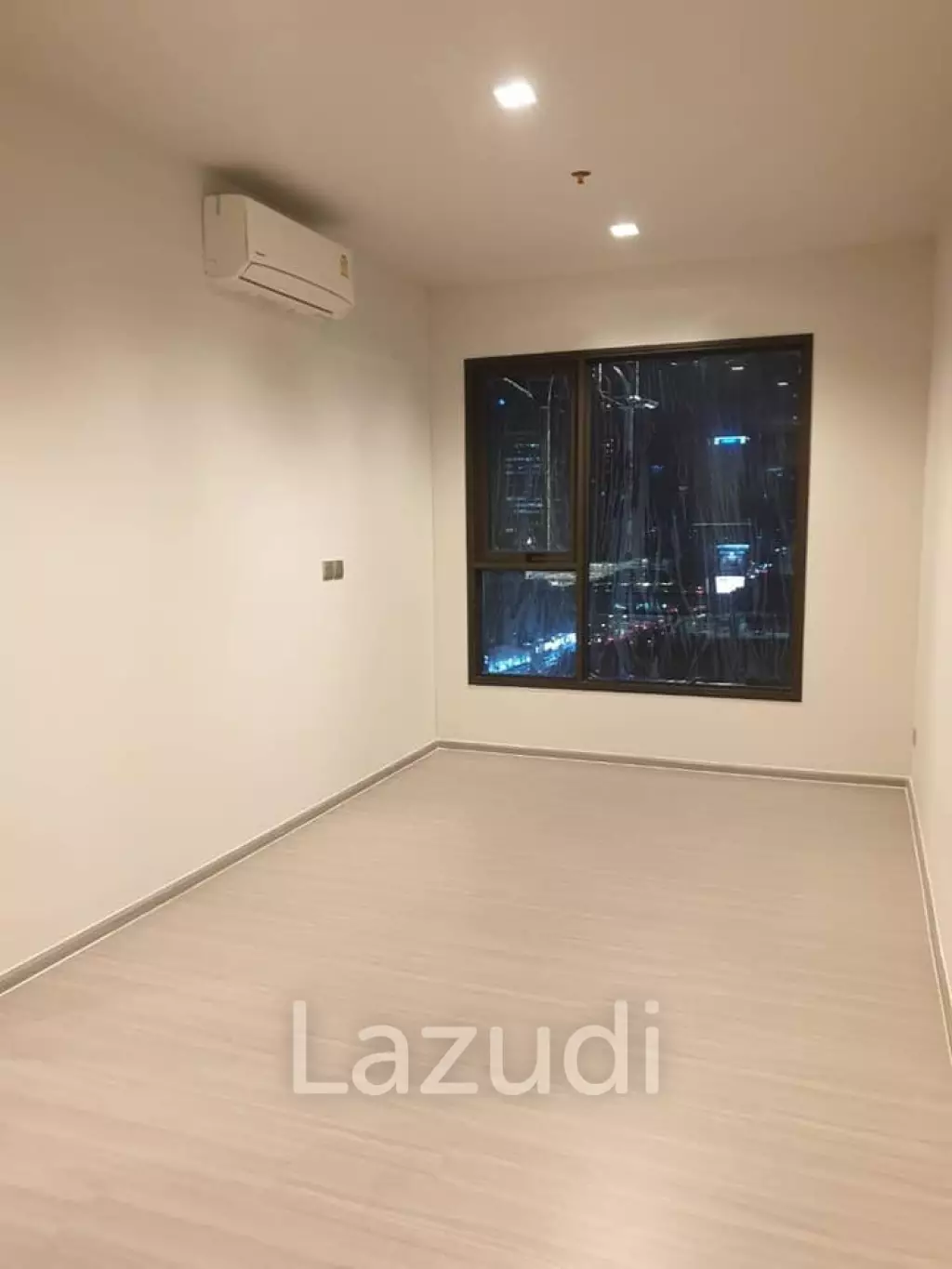 2 Bed 2 Bath 58 SQ.M LIFE Asoke - Rama 9