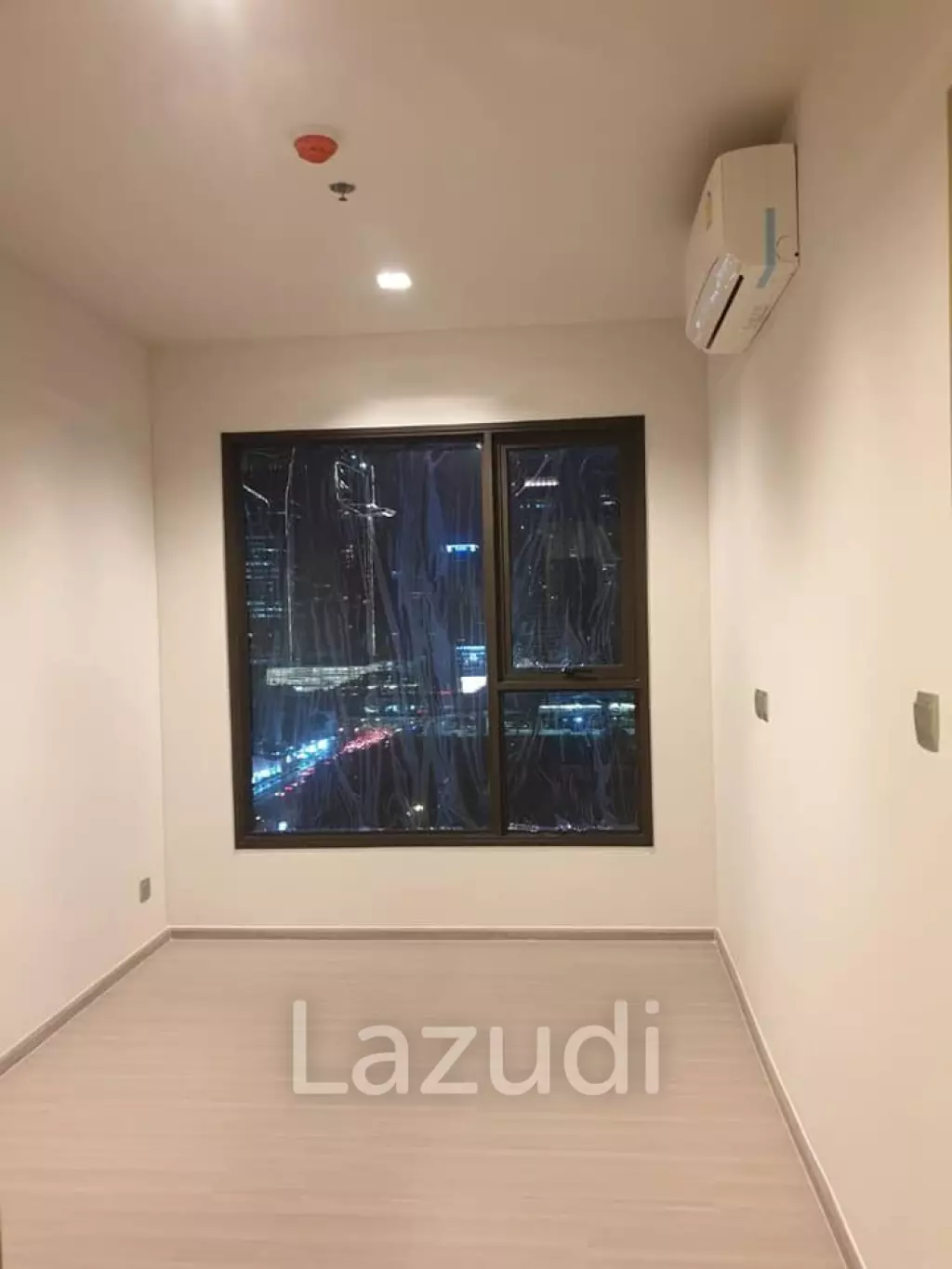 2 Bed 2 Bath 58 SQ.M LIFE Asoke - Rama 9