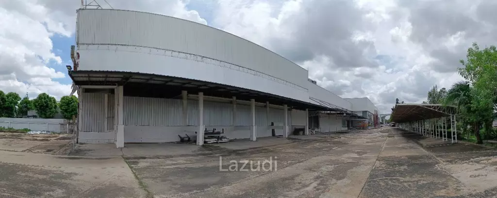Pink Line Trian Showroom Building for Rent