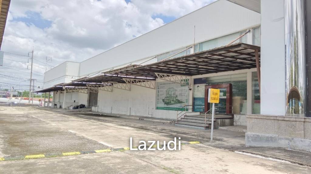 Pink Line Trian Showroom Building for Rent