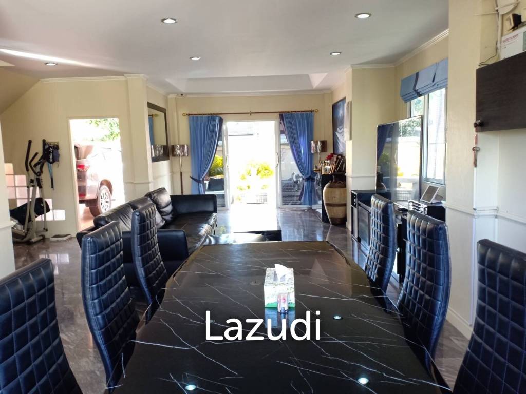 Pool Villa for Sale in Chaiyapruek 1