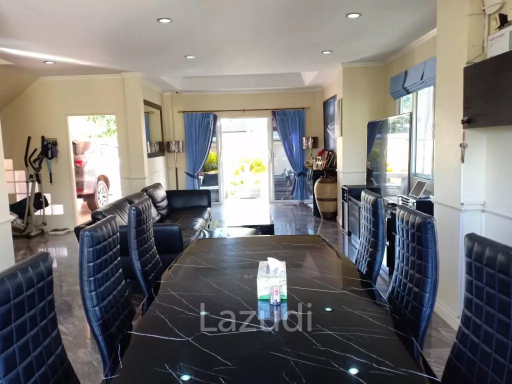 Pool Villa for Sale in Chaiyapruek 1