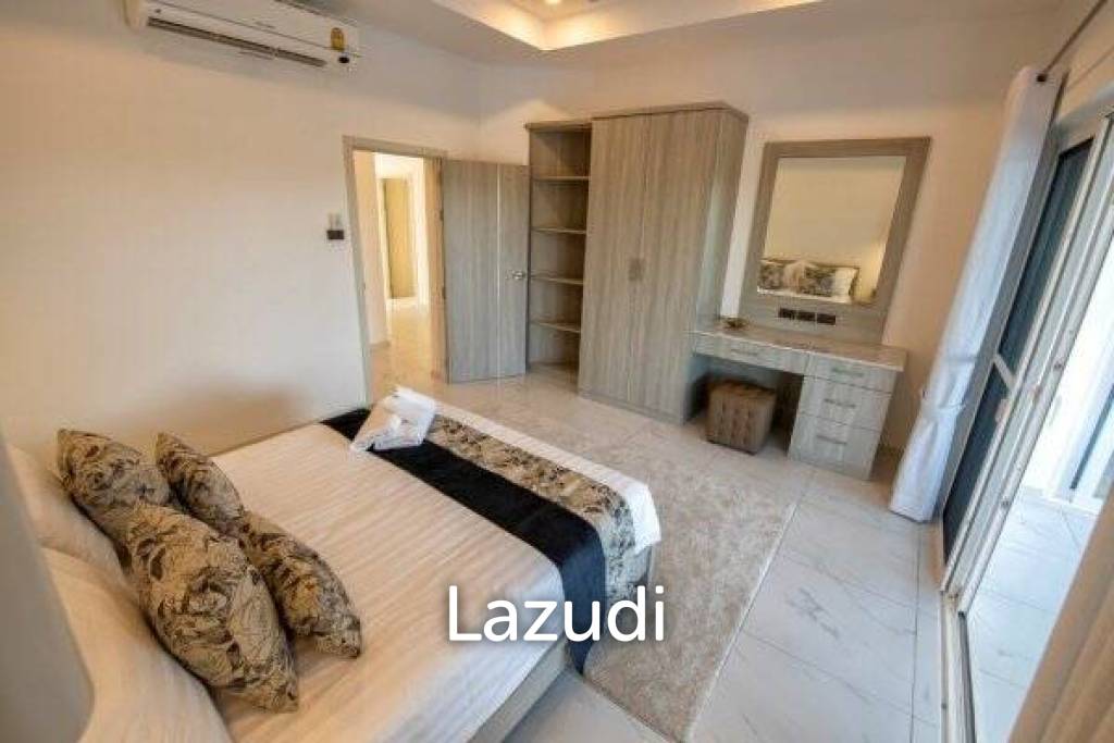 648 ตร.ม 3 เตียง 3 อาบน้ำ วิลล่า For ขาย