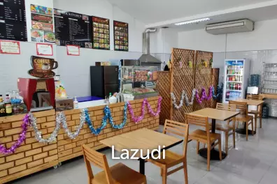 Retail shop for rent in RichPark Triple Station