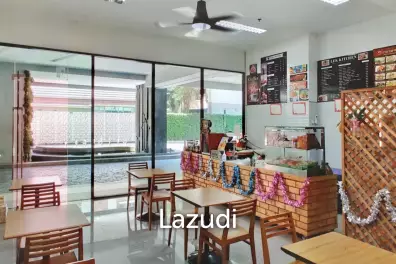 Retail shop for rent in RichPark Triple Station