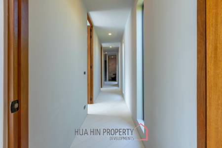 5 Bed 4 Bath 295 SQ.M Phu Montra K.Haad