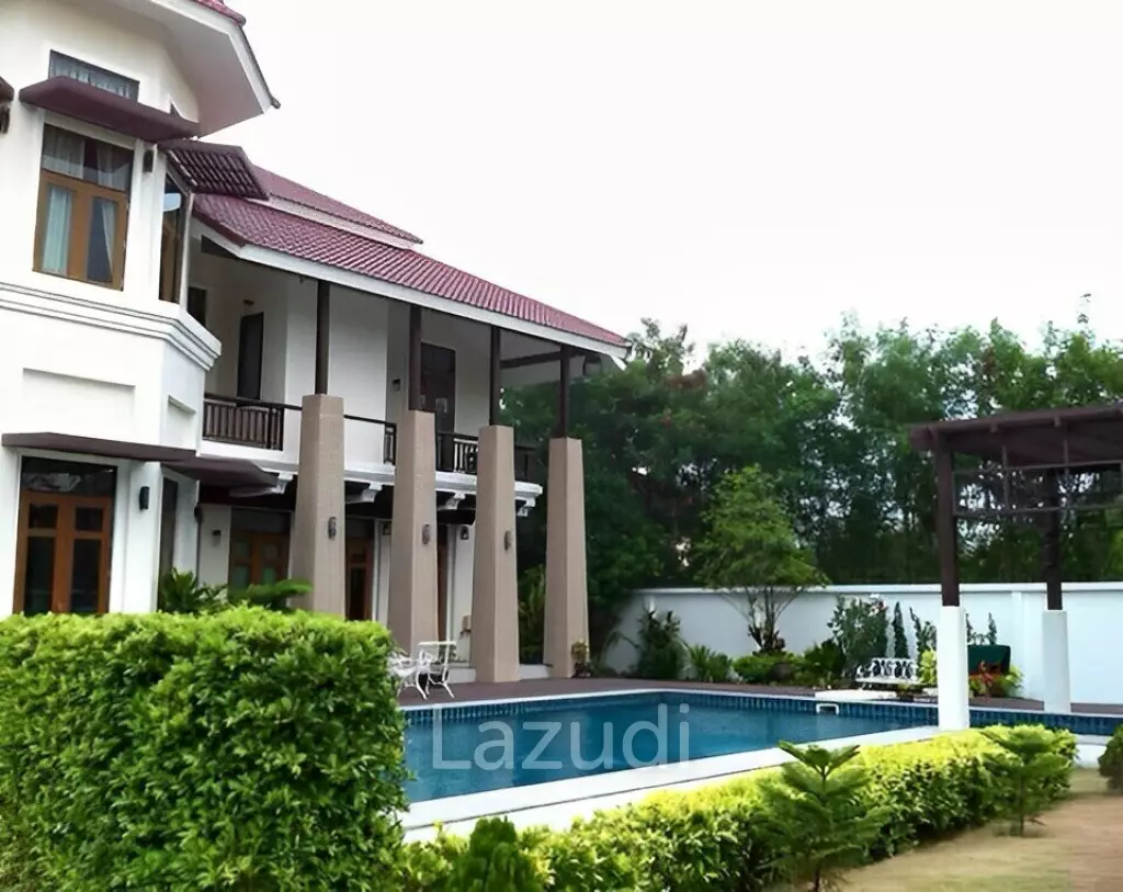 Amazing Royal House 2 Bed 1 Bath For Sale in Chonburi