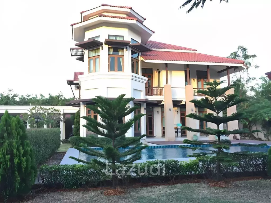 Amazing Royal House 2 Bed 1 Bath For Sale in Chonburi
