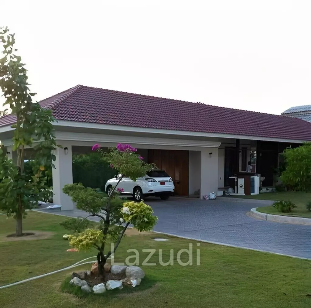 Amazing Royal House 2 Bed 1 Bath For Sale in Chonburi