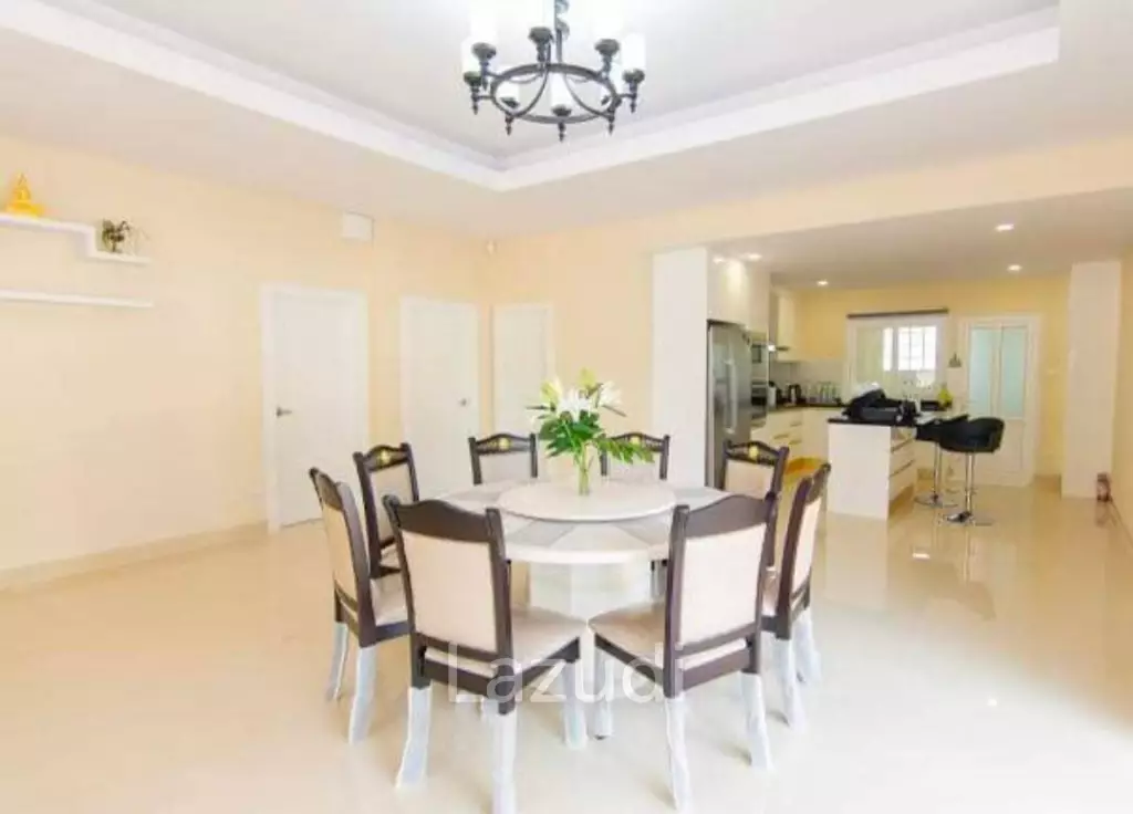 4 Bed 220 SQ.M Pool Villa at Baan Dusit Pattaya