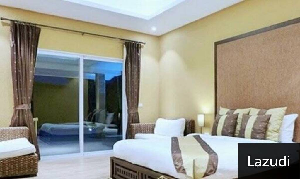 BLACK MOUNTAIN : Luxury 3 Bed Pool Villa on Golf Course
