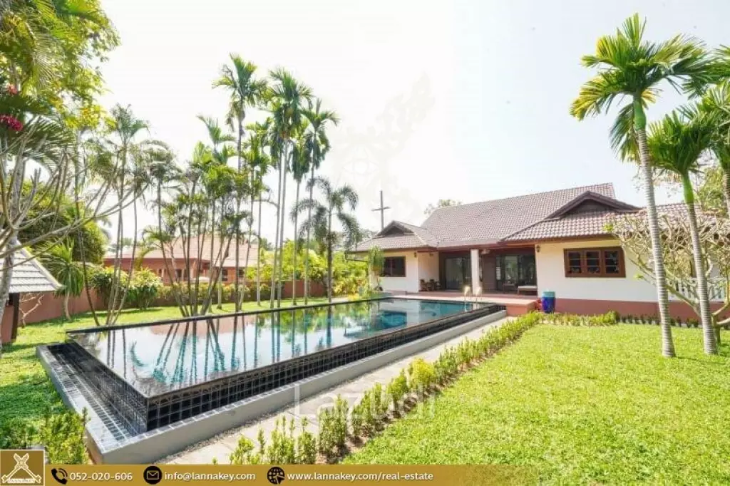 Pool House with large Garden