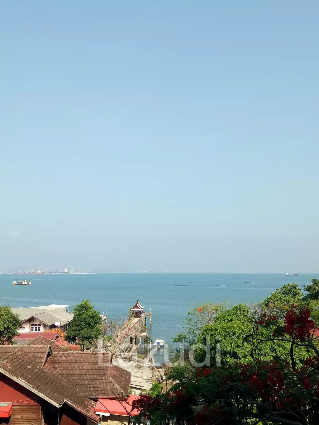 Sonrisa Condo, Sea View room