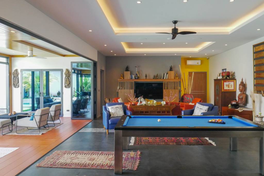 3 Bedroom 4 Bathroom Villa - Layan Beach