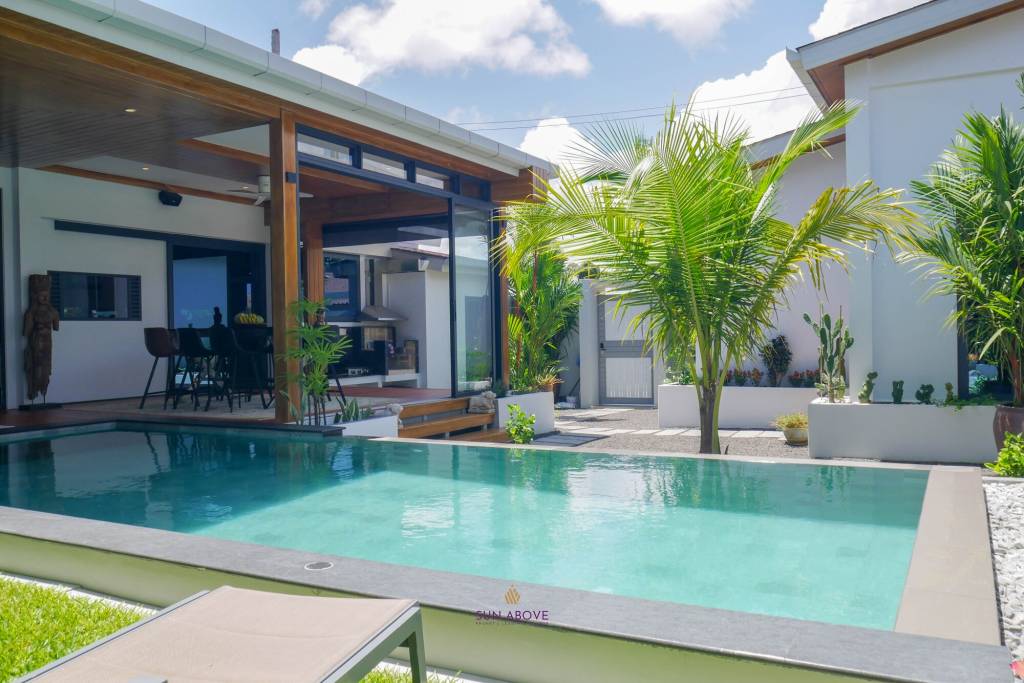 3 Bedroom 4 Bathroom Villa - Layan Beach