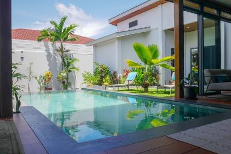 3 Bedroom 4 Bathroom Villa - Layan Beach