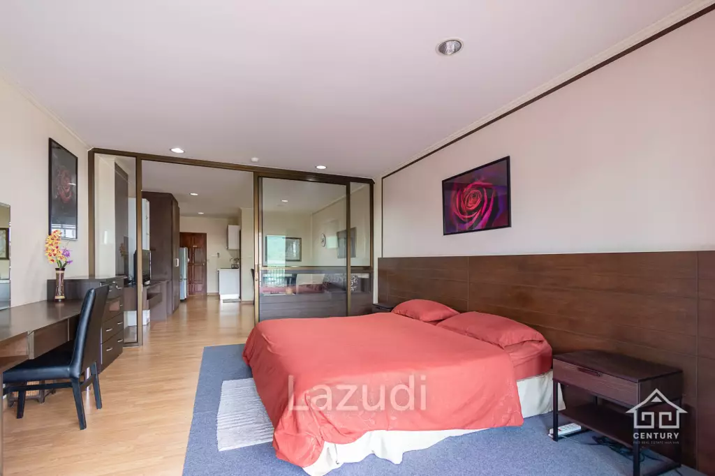 Ready to move in condo with Mountain view, in the heart of the city