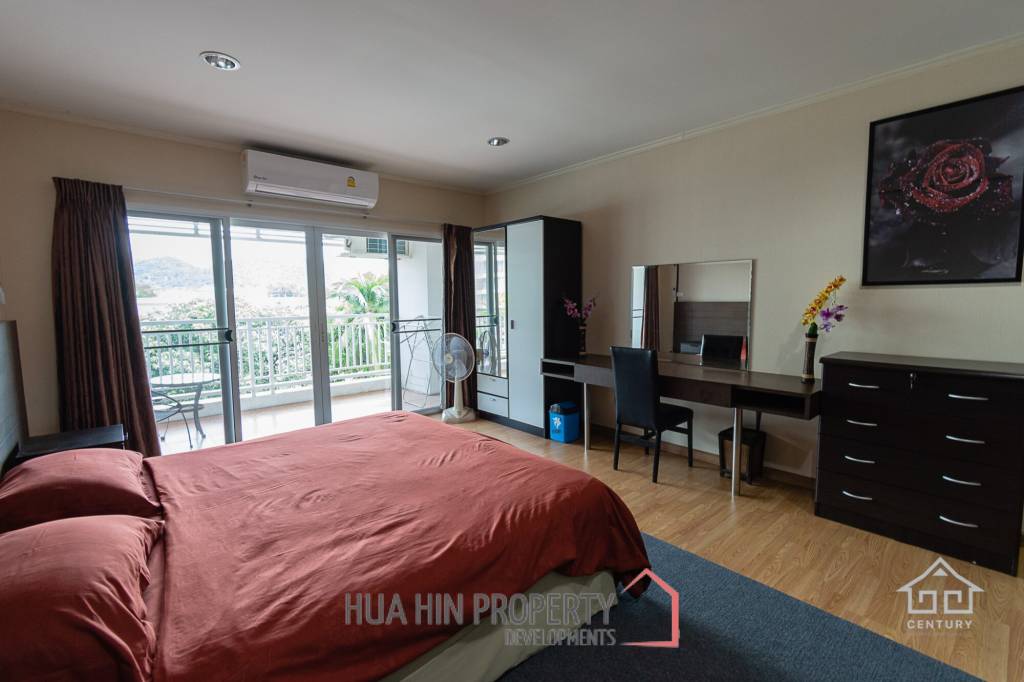 Ready to move in condo with Mountain view, in the heart of the city !