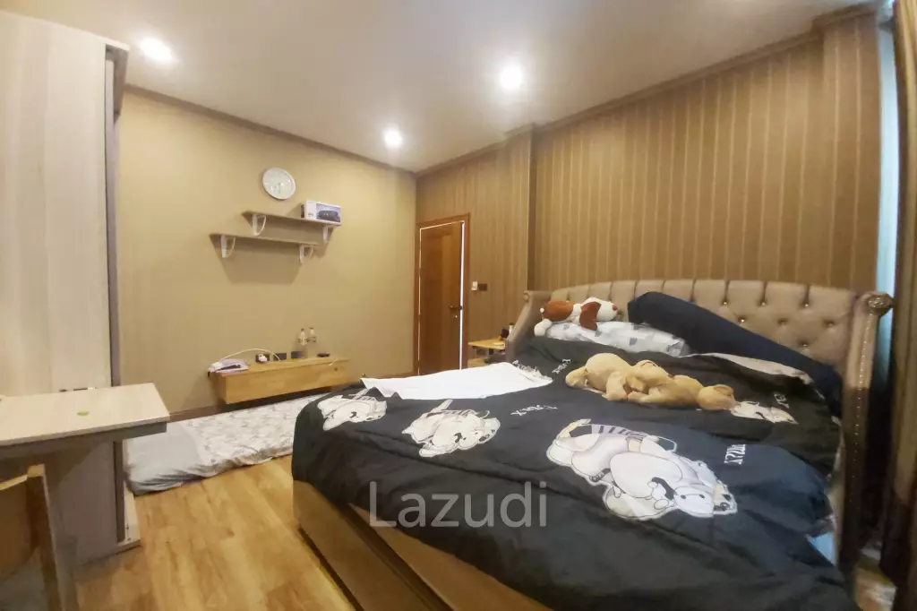 ขายบ้านโมเดิร์น 5 ห้องนอน 2 ชั้นพร้อมสระว่ายน้ำ