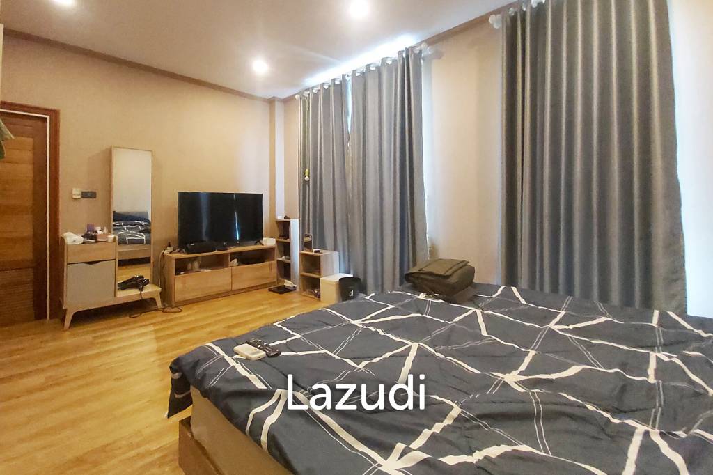 ขายบ้านโมเดิร์น 5 ห้องนอน 2 ชั้นพร้อมสระว่ายน้ำ