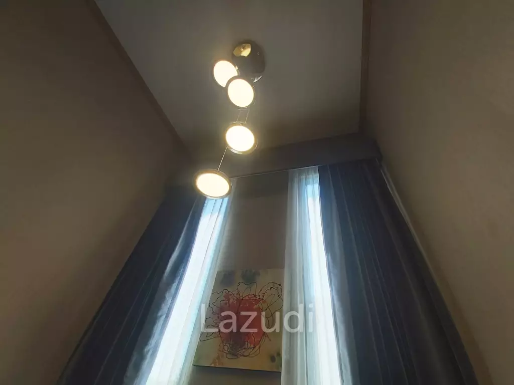 ขายบ้านโมเดิร์น 5 ห้องนอน 2 ชั้นพร้อมสระว่ายน้ำ