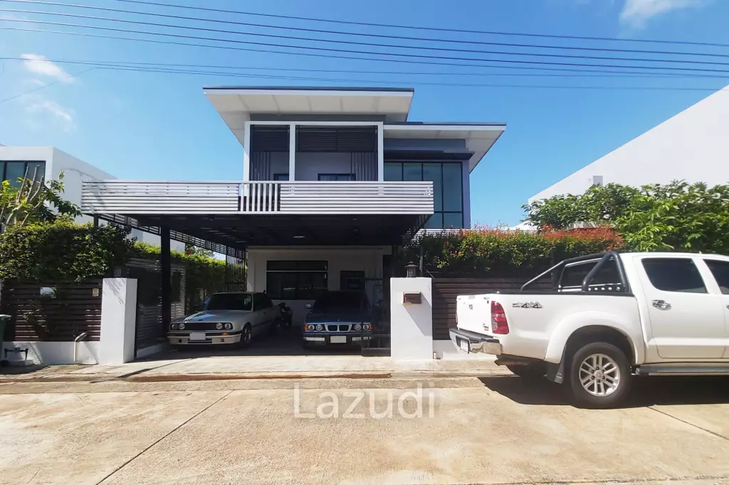 ขายบ้านโมเดิร์น 5 ห้องนอน 2 ชั้นพร้อมสระว่ายน้ำ
