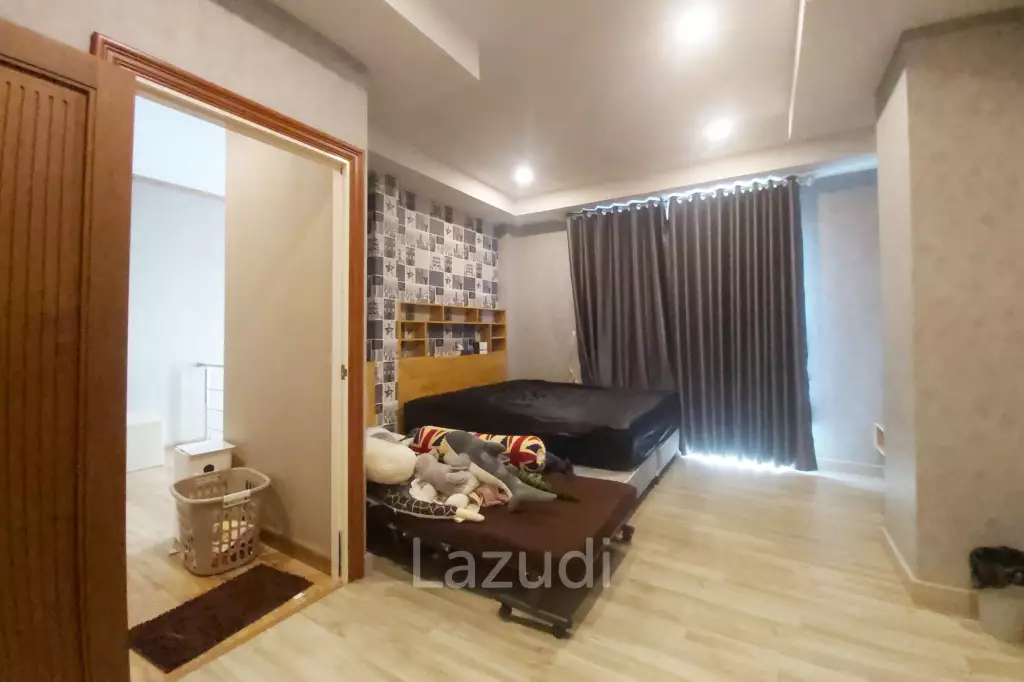 ขายบ้านโมเดิร์น 5 ห้องนอน 2 ชั้นพร้อมสระว่ายน้ำ