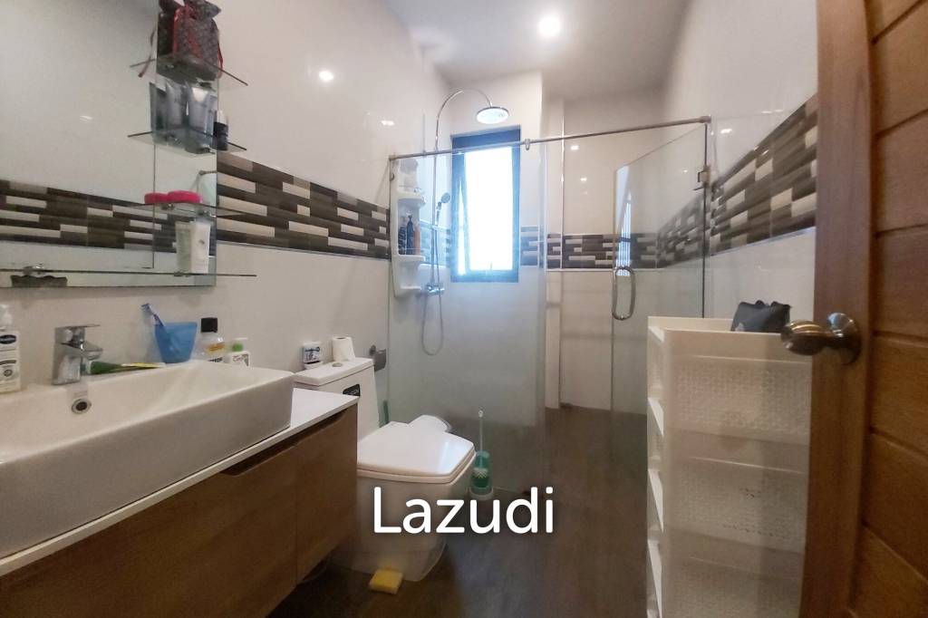 ขายบ้านโมเดิร์น 5 ห้องนอน 2 ชั้นพร้อมสระว่ายน้ำ