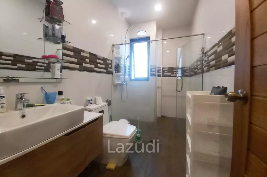ขายบ้านโมเดิร์น 5 ห้องนอน 2 ชั้นพร้อมสระว่ายน้ำ
