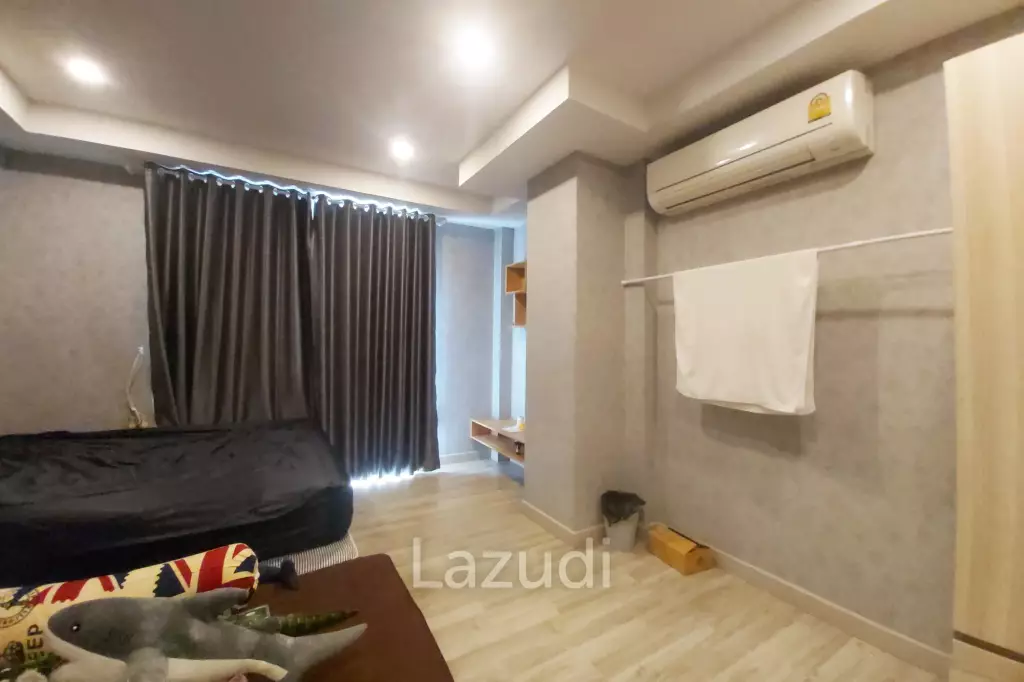 ขายบ้านโมเดิร์น 5 ห้องนอน 2 ชั้นพร้อมสระว่ายน้ำ