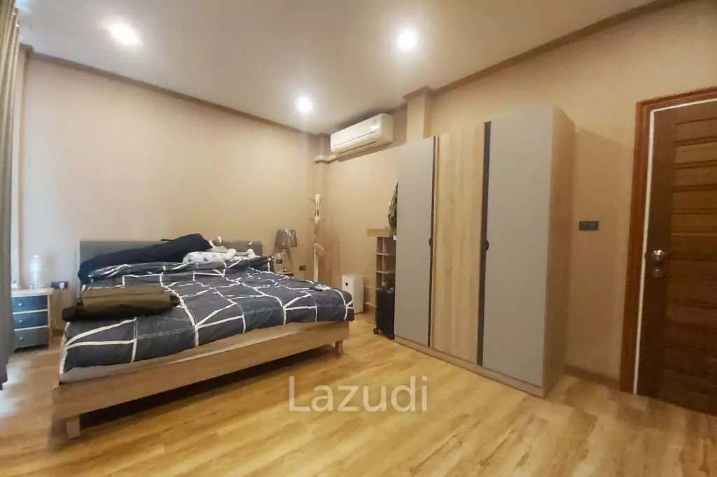 ขายบ้านโมเดิร์น 5 ห้องนอน 2 ชั้นพร้อมสระว่ายน้ำ