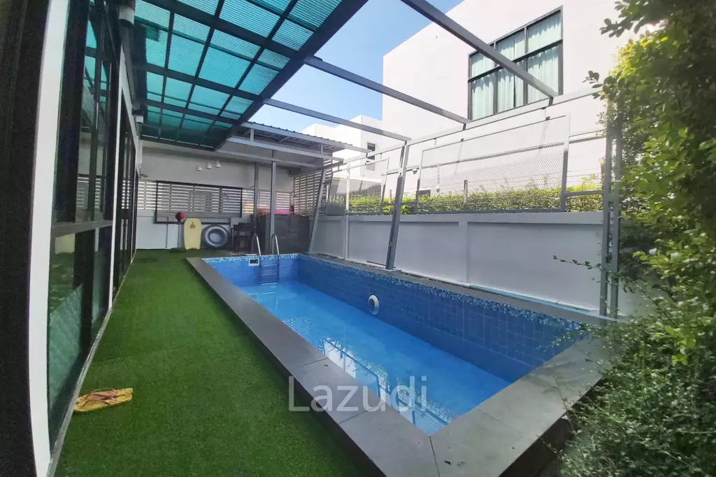 ขายบ้านโมเดิร์น 5 ห้องนอน 2 ชั้นพร้อมสระว่ายน้ำ