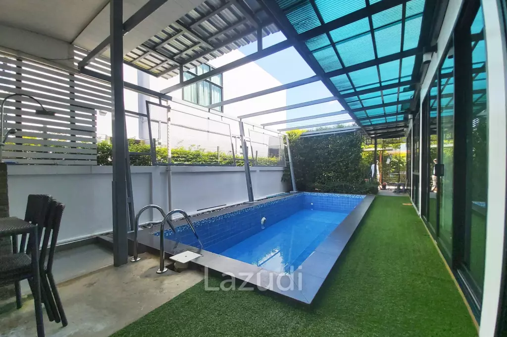 ขายบ้านโมเดิร์น 5 ห้องนอน 2 ชั้นพร้อมสระว่ายน้ำ