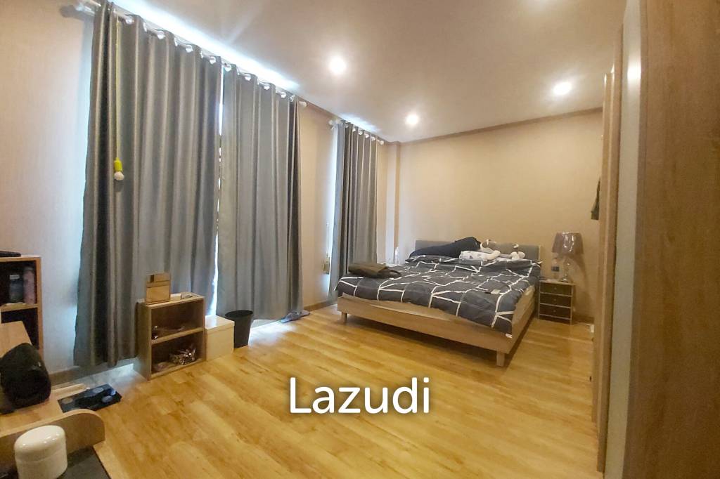 ขายบ้านโมเดิร์น 5 ห้องนอน 2 ชั้นพร้อมสระว่ายน้ำ