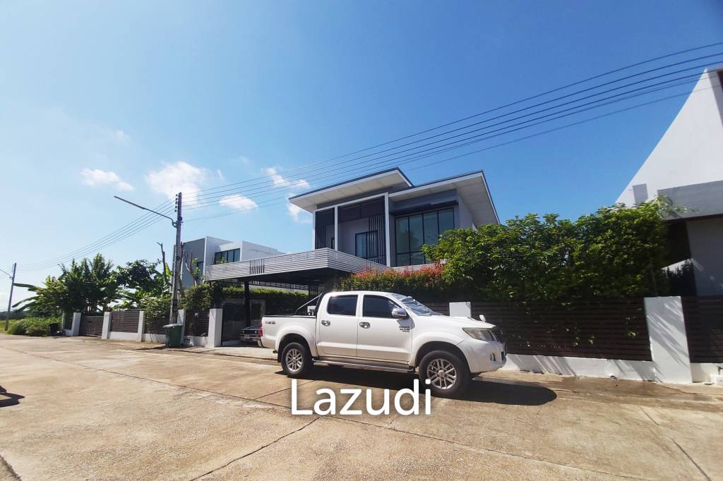 ขายบ้านโมเดิร์น 5 ห้องนอน 2 ชั้นพร้อมสระว่ายน้ำ