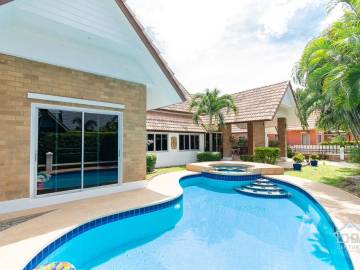 Great Value 3 Bed Pool Villa