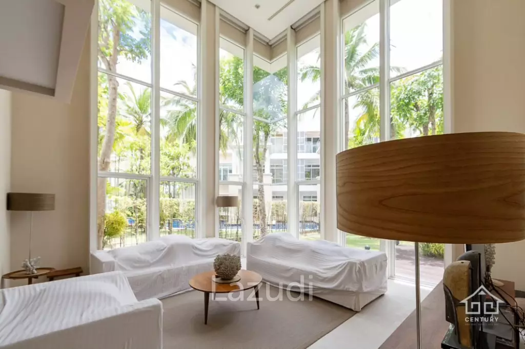 BLUE LAGOON : Luxurious 2 storey modern villa close to the beach